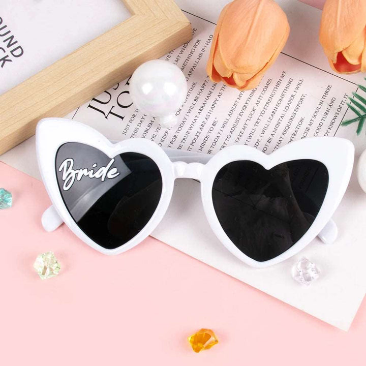 2pcs Bride groom Sunglasses Wedding Decoration Black White Heart Shaped Glasses