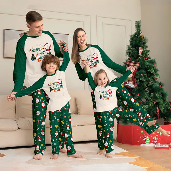 2024 Christmas Matching Pajamas Family Outfits Patchwork Set Adult Father Mother Kids Baby Sleepwear Look Pyjamas Dog Clothes