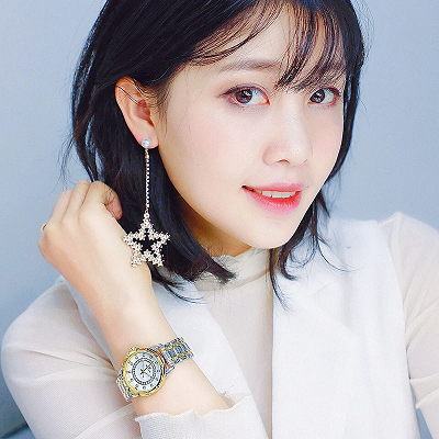 2024 Elegant Women Diamond Watch